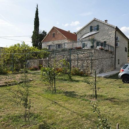 Villa Cetina Milasi Екстериор снимка