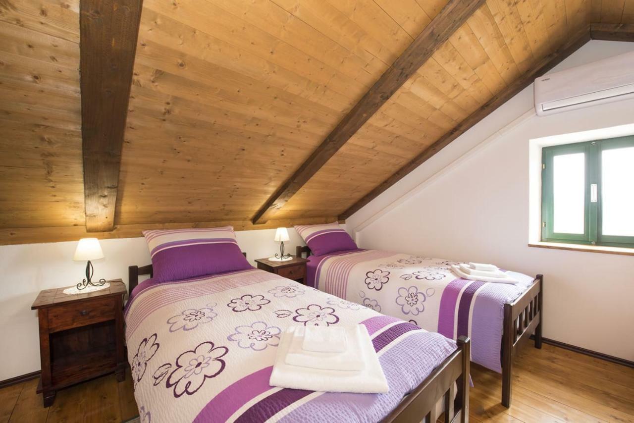 Villa Cetina Milasi Екстериор снимка