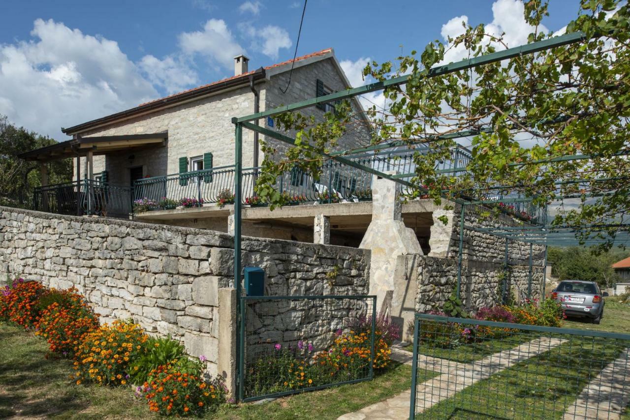 Villa Cetina Milasi Екстериор снимка